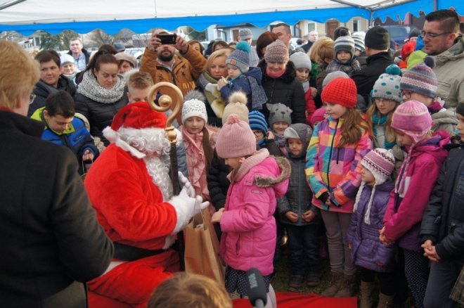 Spotkanie z Mikołajem w Olszewo-Borkach [21.12.2015] - zdjęcie #47 - eOstroleka.pl
