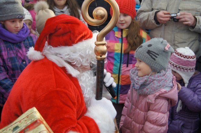 Spotkanie z Mikołajem w Olszewo-Borkach [21.12.2015] - zdjęcie #85 - eOstroleka.pl