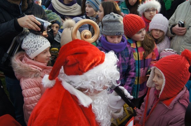 Spotkanie z Mikołajem w Olszewo-Borkach [21.12.2015] - zdjęcie #74 - eOstroleka.pl