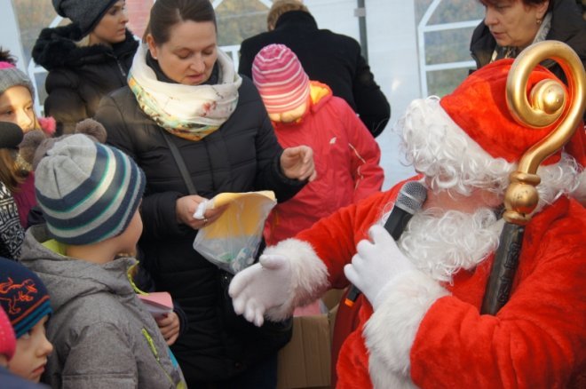 Spotkanie z Mikołajem w Olszewo-Borkach [21.12.2015] - zdjęcie #70 - eOstroleka.pl