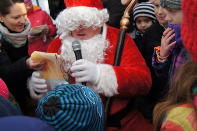 Spotkanie z Mikołajem w Olszewo-Borkach [21.12.2015] - zdjęcie #67 - eOstroleka.pl