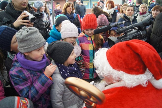 Spotkanie z Mikołajem w Olszewo-Borkach [21.12.2015] - zdjęcie #45 - eOstroleka.pl
