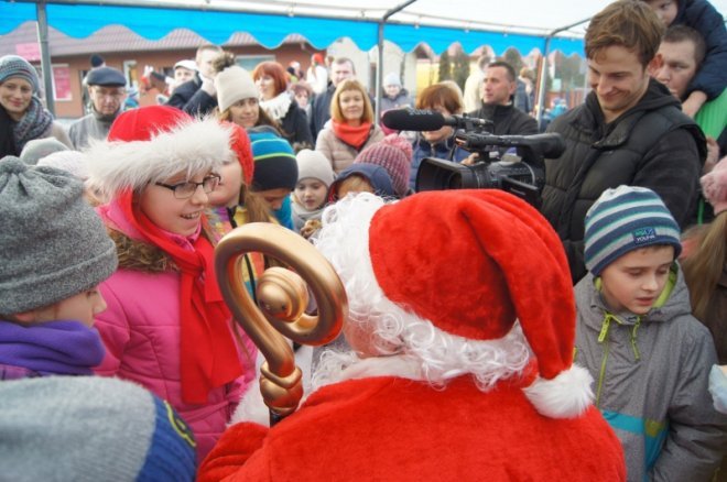 Spotkanie z Mikołajem w Olszewo-Borkach [21.12.2015] - zdjęcie #36 - eOstroleka.pl