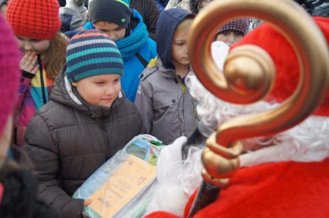 Spotkanie z Mikołajem w Olszewo-Borkach [21.12.2015] - zdjęcie #17 - eOstroleka.pl