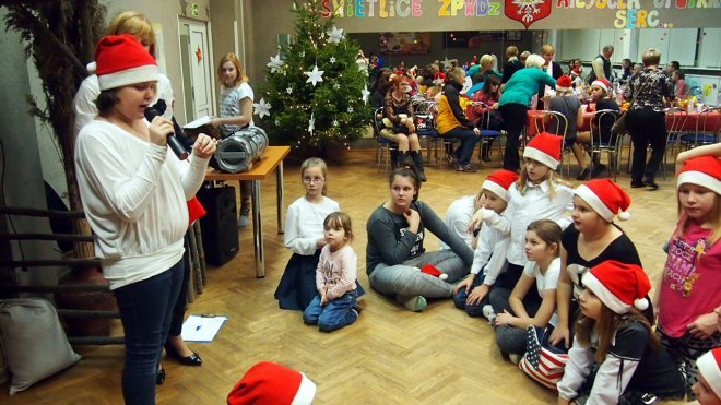 Spotkanie z Mikołajem w Klubie Lokator [22.12.2015] - zdjęcie #9 - eOstroleka.pl