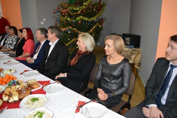 Lipniki: Wigilijne spotkanie z Kołem Gospodyń Wiejskich [22.12.2015] - zdjęcie #5 - eOstroleka.pl