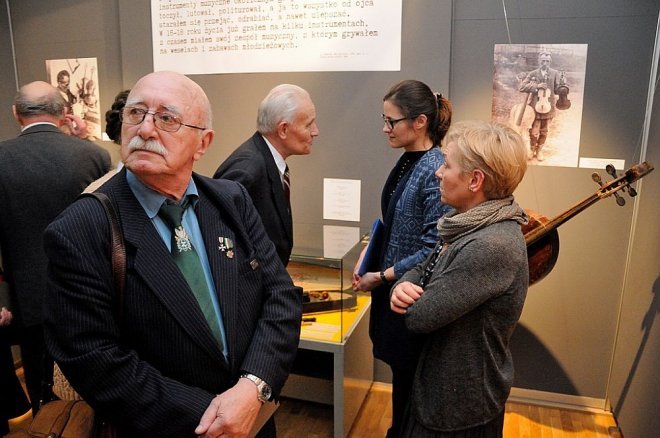 „Chętnik znany i nieznany”: Wernisaż nowej wystawy w ostrołęckim muzeum [22.12.2015] - zdjęcie #4 - eOstroleka.pl