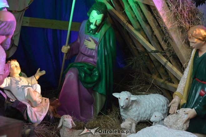 Szopki bożonarodzeniowe w ostrołęckich parafiach [25.12.2015] - zdjęcie #19 - eOstroleka.pl