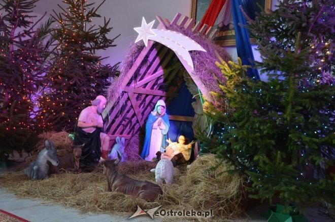 Szopki bożonarodzeniowe w ostrołęckich parafiach [25.12.2015] - zdjęcie #21 - eOstroleka.pl