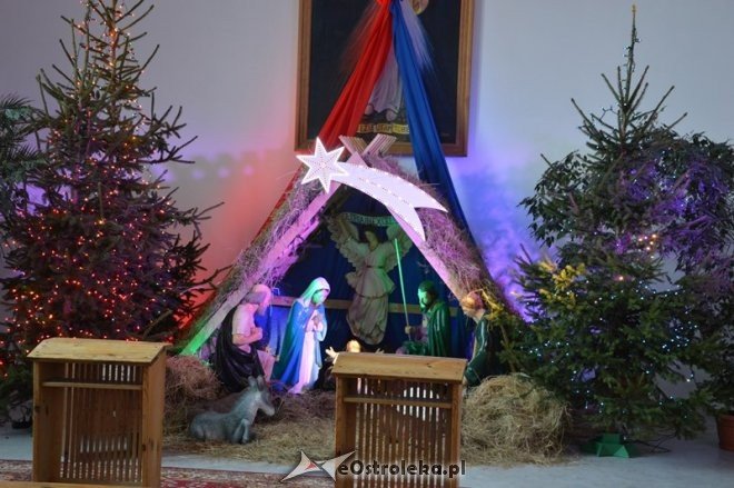 Szopki bożonarodzeniowe w ostrołęckich parafiach [25.12.2015] - zdjęcie #24 - eOstroleka.pl