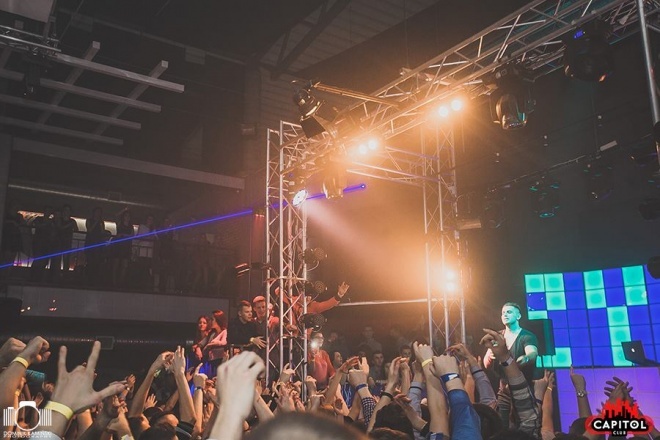 Mega gwiazdy disco polo w Clubie Capitol Sypniewo [27.12.2015] - zdjęcie #47 - eOstroleka.pl