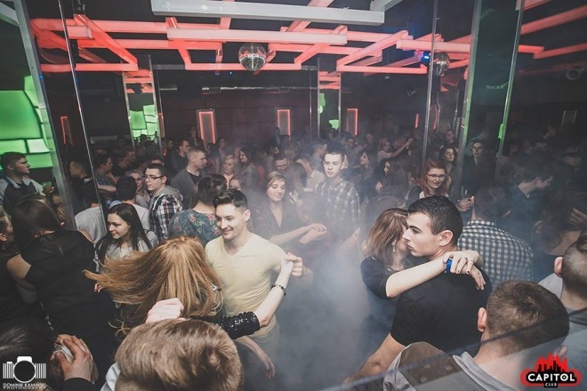Mega gwiazdy disco polo w Clubie Capitol Sypniewo [27.12.2015] - zdjęcie #58 - eOstroleka.pl