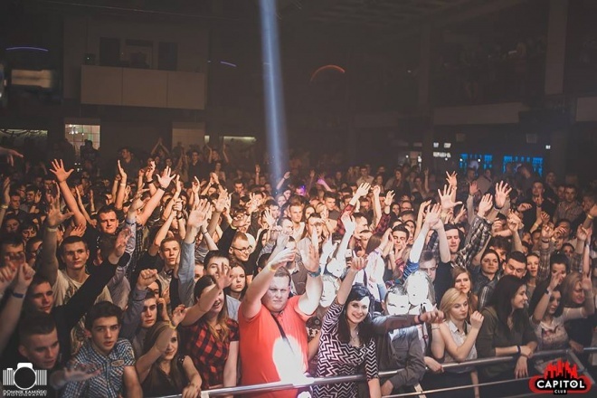 Mega gwiazdy disco polo w Clubie Capitol Sypniewo [27.12.2015] - zdjęcie #129 - eOstroleka.pl