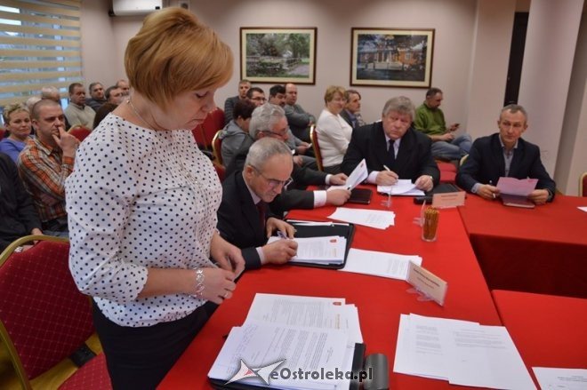 Sesja Rady Gminy Olszewo-Borki [30.12.2015] - zdjęcie #22 - eOstroleka.pl