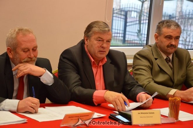 Sesja Rady Gminy Olszewo-Borki [30.12.2015] - zdjęcie #16 - eOstroleka.pl