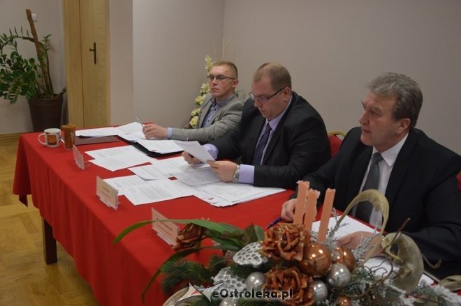 Sesja Rady Gminy Olszewo-Borki [30.12.2015] - zdjęcie #5 - eOstroleka.pl