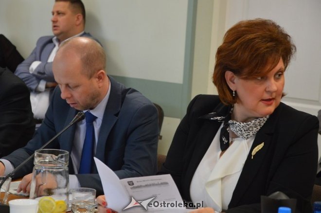 Sesja Rady Miasta Ostrołęki [30.12.2015] - zdjęcie #8 - eOstroleka.pl
