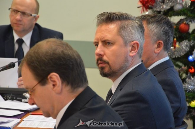 Sesja Rady Miasta Ostrołęki [30.12.2015] - zdjęcie #24 - eOstroleka.pl