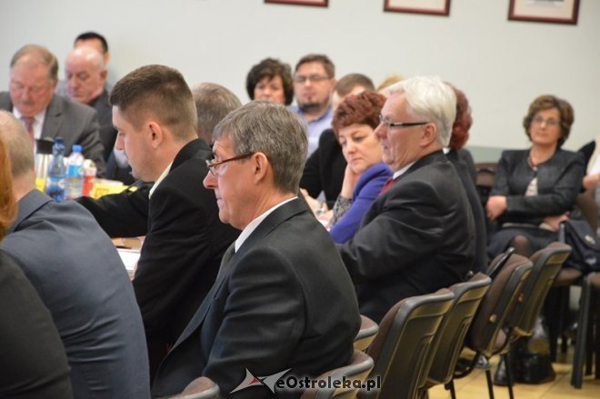 Sesja Rady Miasta Ostrołęki [30.12.2015] - zdjęcie #46 - eOstroleka.pl