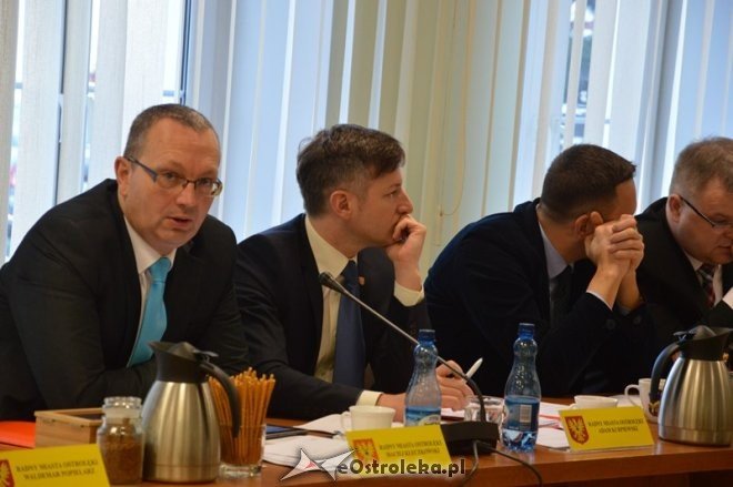 Sesja Rady Miasta Ostrołęki [30.12.2015] - zdjęcie #48 - eOstroleka.pl
