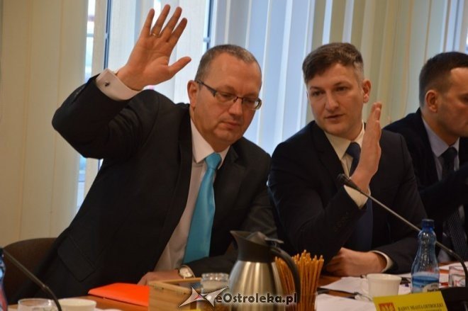 Sesja Rady Miasta Ostrołęki [30.12.2015] - zdjęcie #51 - eOstroleka.pl