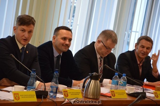 Sesja Rady Miasta Ostrołęki [30.12.2015] - zdjęcie #53 - eOstroleka.pl