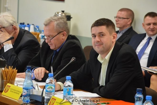 Sesja Rady Miasta Ostrołęki [30.12.2015] - zdjęcie #58 - eOstroleka.pl