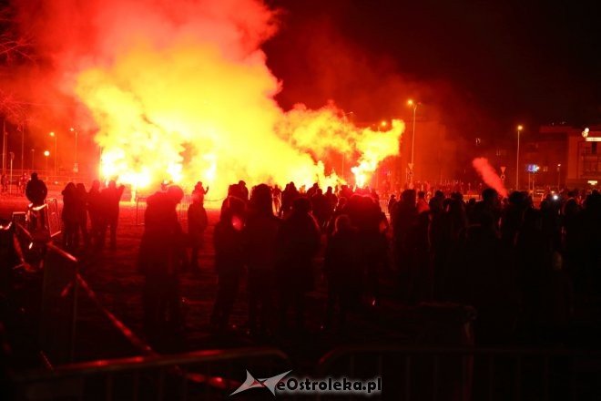 Tak Ostrołęka przywitała 2016 rok. Zobacz zdjęcia z miejskiego Sylwestra [31.12.2015] - zdjęcie #29 - eOstroleka.pl