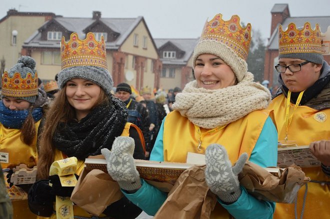 Orszak Trzech Króli przemaszerował ulicami Ostrołęki [06.01.2016] - zdjęcie #234 - eOstroleka.pl