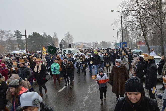 Orszak Trzech Króli przemaszerował ulicami Ostrołęki [06.01.2016] - zdjęcie #204 - eOstroleka.pl