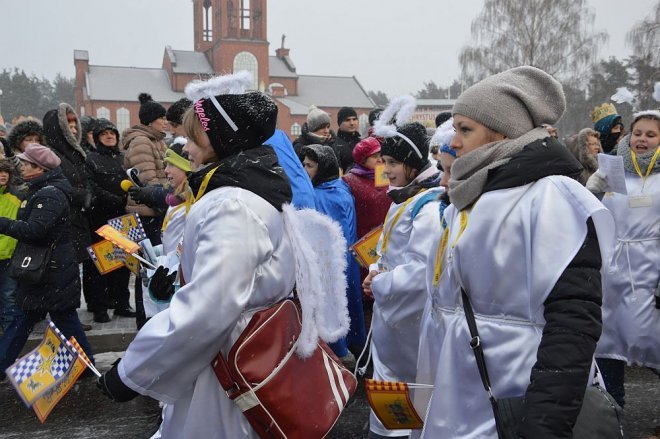 Orszak Trzech Króli przemaszerował ulicami Ostrołęki [06.01.2016] - zdjęcie #202 - eOstroleka.pl