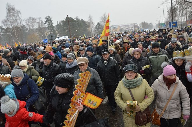 Orszak Trzech Króli przemaszerował ulicami Ostrołęki [06.01.2016] - zdjęcie #197 - eOstroleka.pl