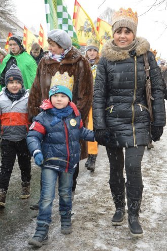 Orszak Trzech Króli przemaszerował ulicami Ostrołęki [06.01.2016] - zdjęcie #193 - eOstroleka.pl