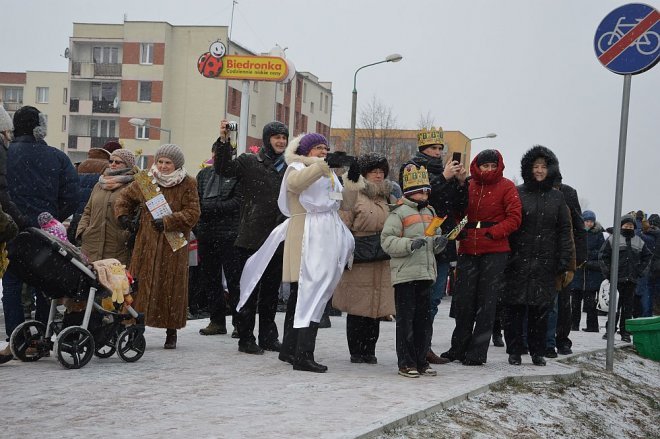 Orszak Trzech Króli przemaszerował ulicami Ostrołęki [06.01.2016] - zdjęcie #192 - eOstroleka.pl
