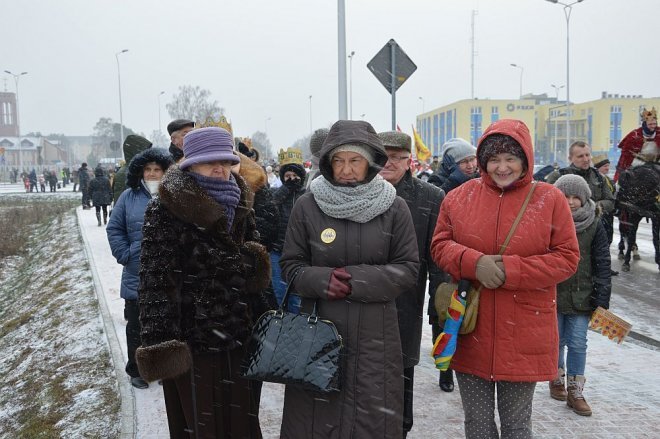 Orszak Trzech Króli przemaszerował ulicami Ostrołęki [06.01.2016] - zdjęcie #185 - eOstroleka.pl