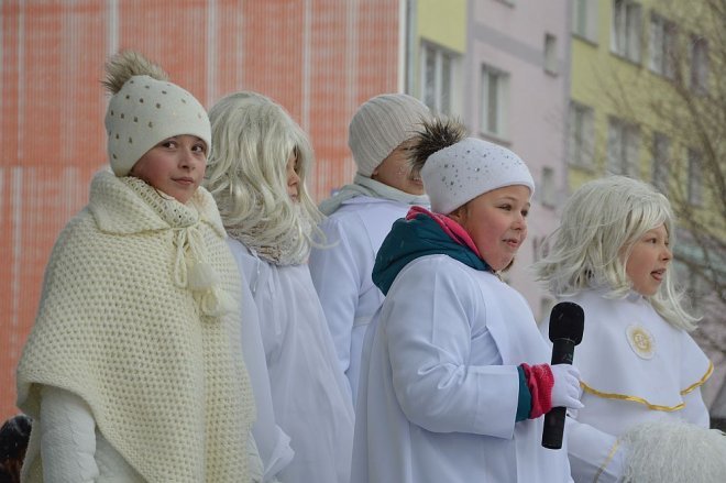 Orszak Trzech Króli przemaszerował ulicami Ostrołęki [06.01.2016] - zdjęcie #183 - eOstroleka.pl