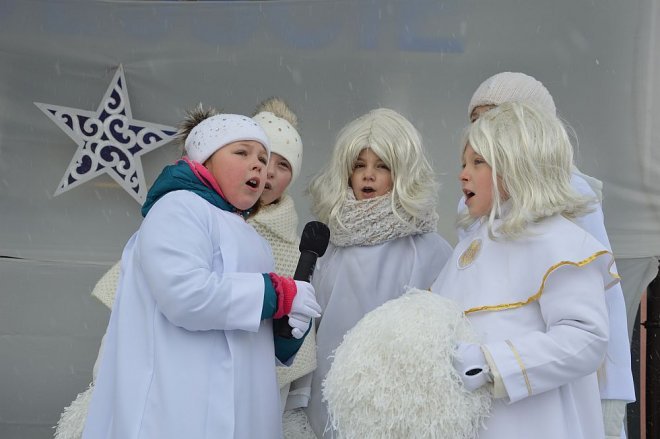 Orszak Trzech Króli przemaszerował ulicami Ostrołęki [06.01.2016] - zdjęcie #181 - eOstroleka.pl