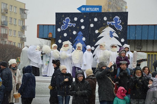 Orszak Trzech Króli przemaszerował ulicami Ostrołęki [06.01.2016] - zdjęcie #178 - eOstroleka.pl