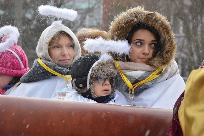 Orszak Trzech Króli przemaszerował ulicami Ostrołęki [06.01.2016] - zdjęcie #169 - eOstroleka.pl