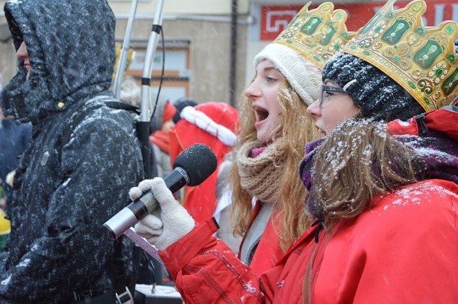 Orszak Trzech Króli przemaszerował ulicami Ostrołęki [06.01.2016] - zdjęcie #152 - eOstroleka.pl