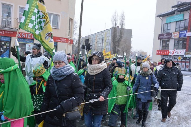 Orszak Trzech Króli przemaszerował ulicami Ostrołęki [06.01.2016] - zdjęcie #148 - eOstroleka.pl