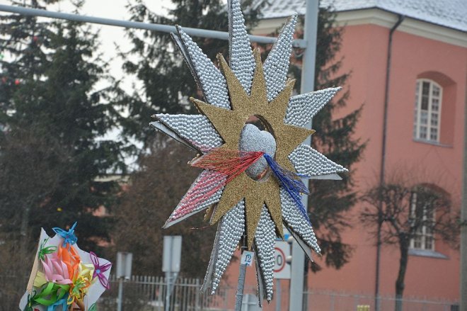 Orszak Trzech Króli przemaszerował ulicami Ostrołęki [06.01.2016] - zdjęcie #116 - eOstroleka.pl