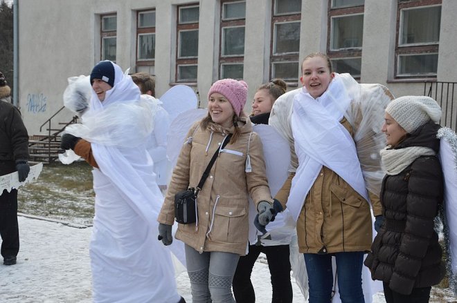 Orszak Trzech Króli przemaszerował ulicami Ostrołęki [06.01.2016] - zdjęcie #61 - eOstroleka.pl