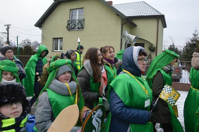 Orszak Trzech Króli przemaszerował ulicami Ostrołęki [06.01.2016] - zdjęcie #55 - eOstroleka.pl