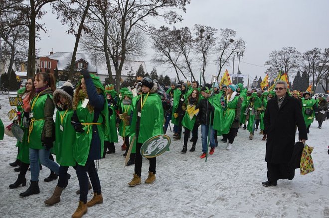 Orszak Trzech Króli przemaszerował ulicami Ostrołęki [06.01.2016] - zdjęcie #44 - eOstroleka.pl