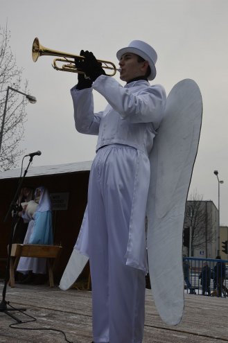 Orszak Trzech Króli przemaszerował ulicami Ostrołęki [06.01.2016] - zdjęcie #32 - eOstroleka.pl
