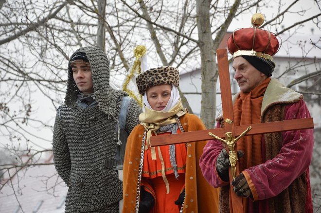 Orszak Trzech Króli przemaszerował ulicami Ostrołęki [06.01.2016] - zdjęcie #8 - eOstroleka.pl