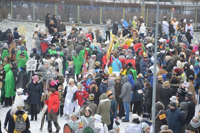 Orszak Trzech Króli przemaszerował ulicami Ostrołęki [06.01.2016] - zdjęcie #6 - eOstroleka.pl
