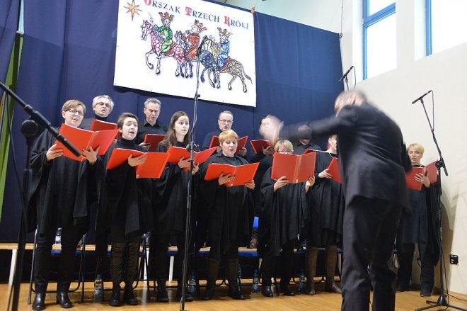 Orszak Trzech Króli przemaszerował ulicami Ostrołęki [06.01.2016] - zdjęcie #4 - eOstroleka.pl
