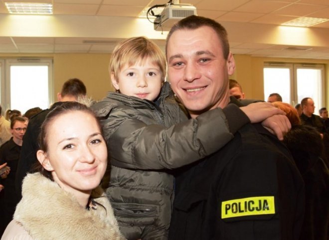 70 nowych policjantów trafiło do garnizonu mazowieckiego [05.01.2016] - zdjęcie #5 - eOstroleka.pl